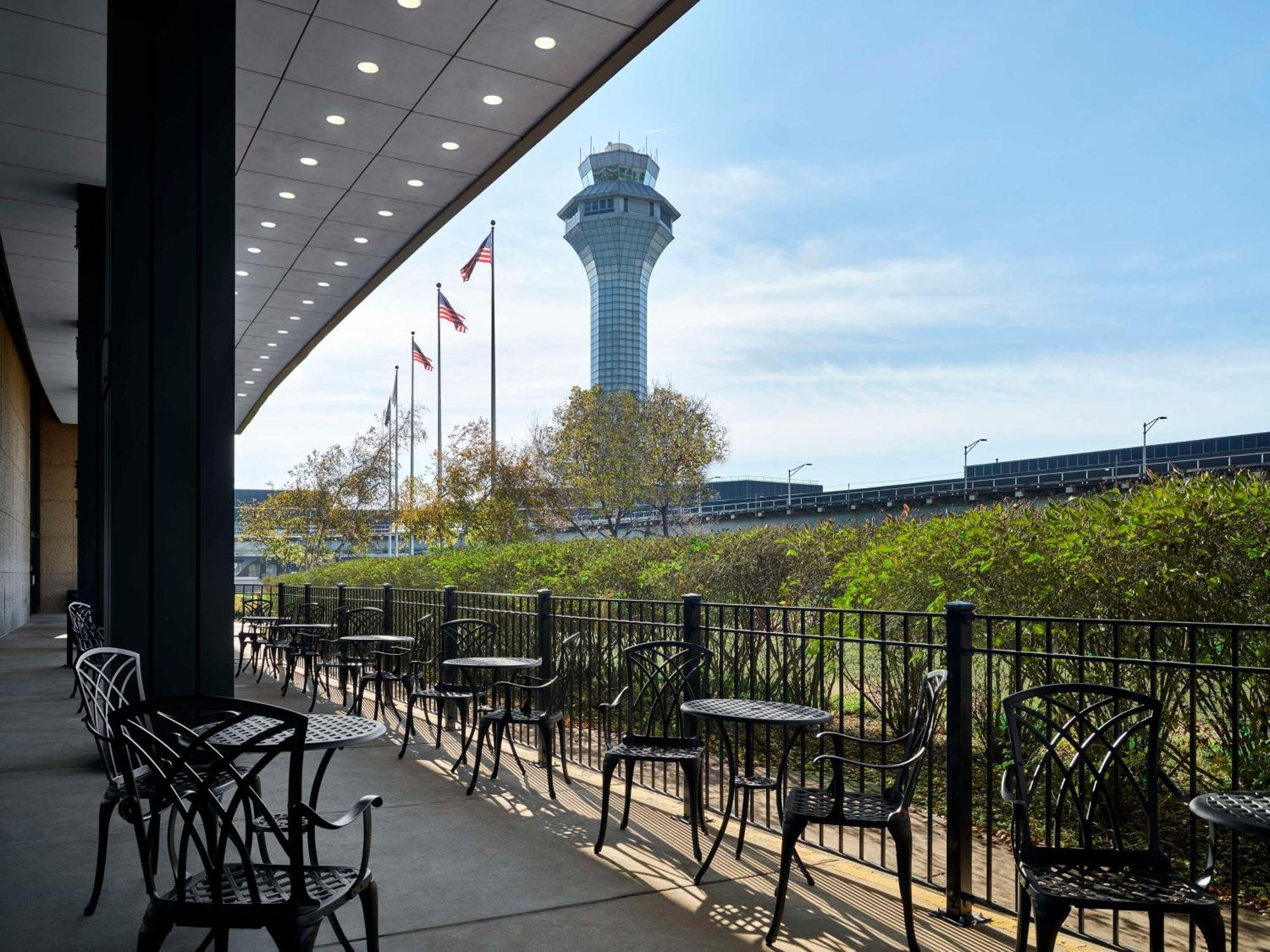 Hilton Chicago O'Hare Airport Hotel Rosemont Exterior foto